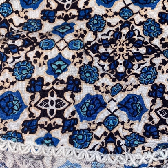 Forever 21 size L shorts - Picture 2 of 4